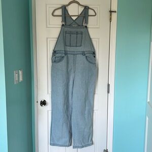 Universal Thread Co Light Wash Denim Overalls